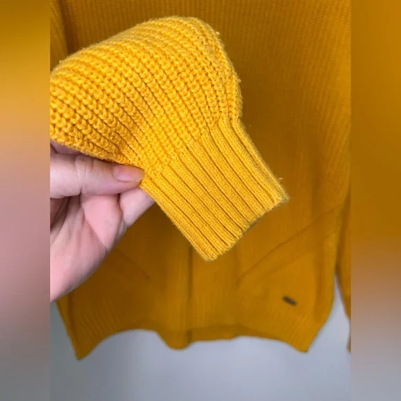 Hollister Mustard Yellow Chunky Knit Sweater Cozy Ribbed Crewneck Size S - Picture 6 of 7